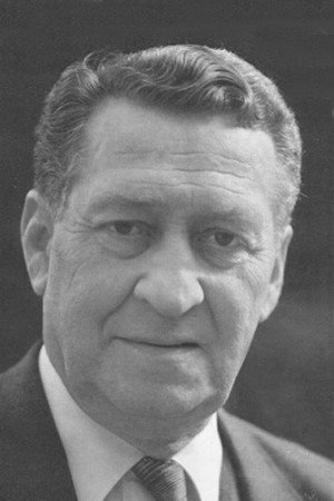 Josef Větrovec as otec Benda in A Vampire in High-Rise