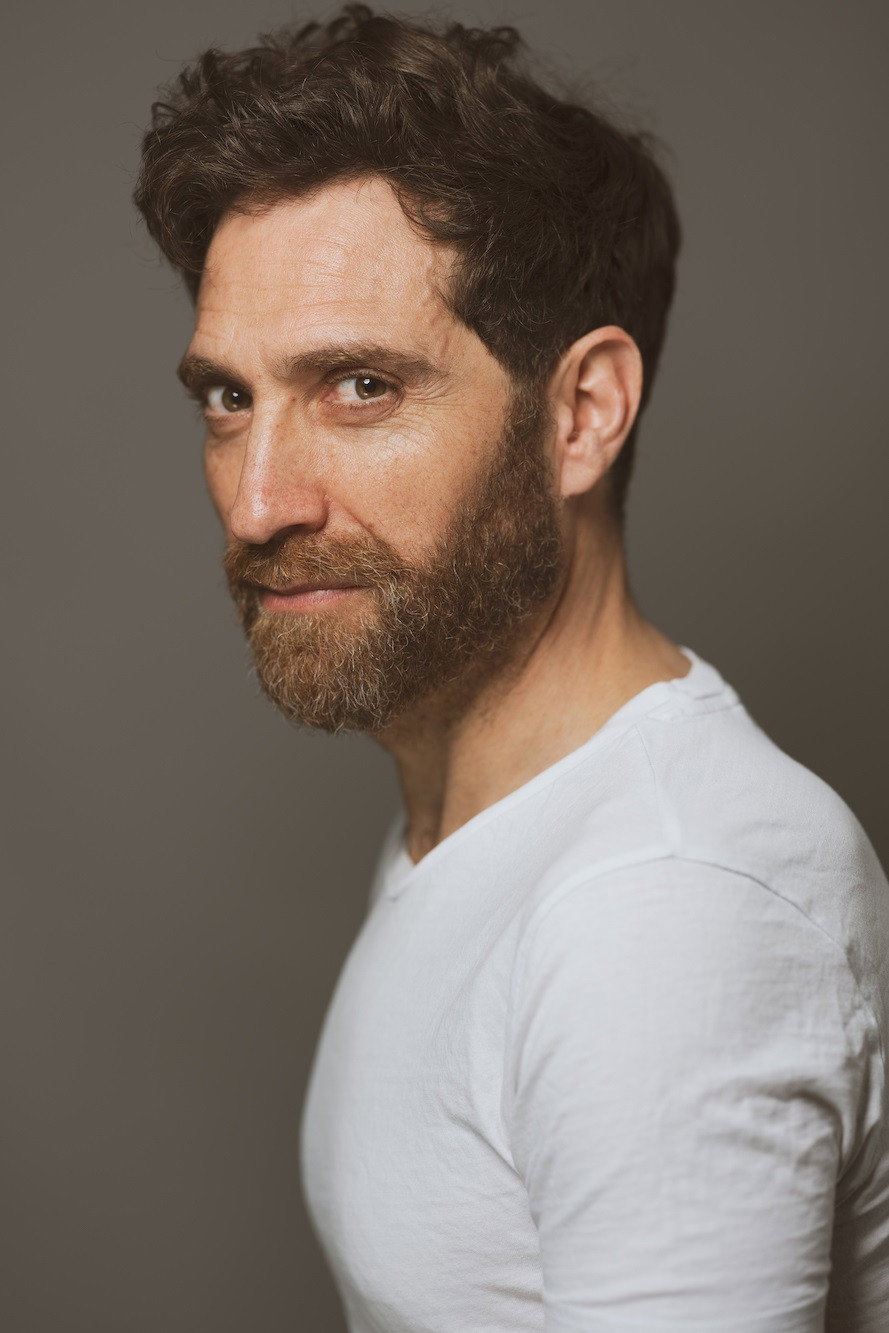 Xoel Fernández as Cándido in Antes de nós
