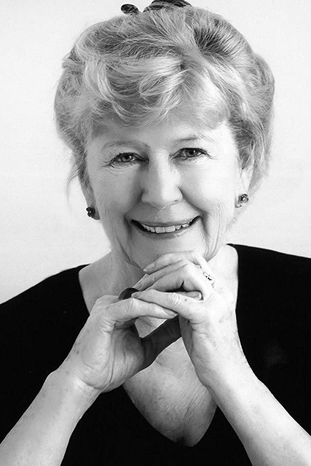 Nuala Fitzgerald as Louise Wynn in Doctor Simon Locke