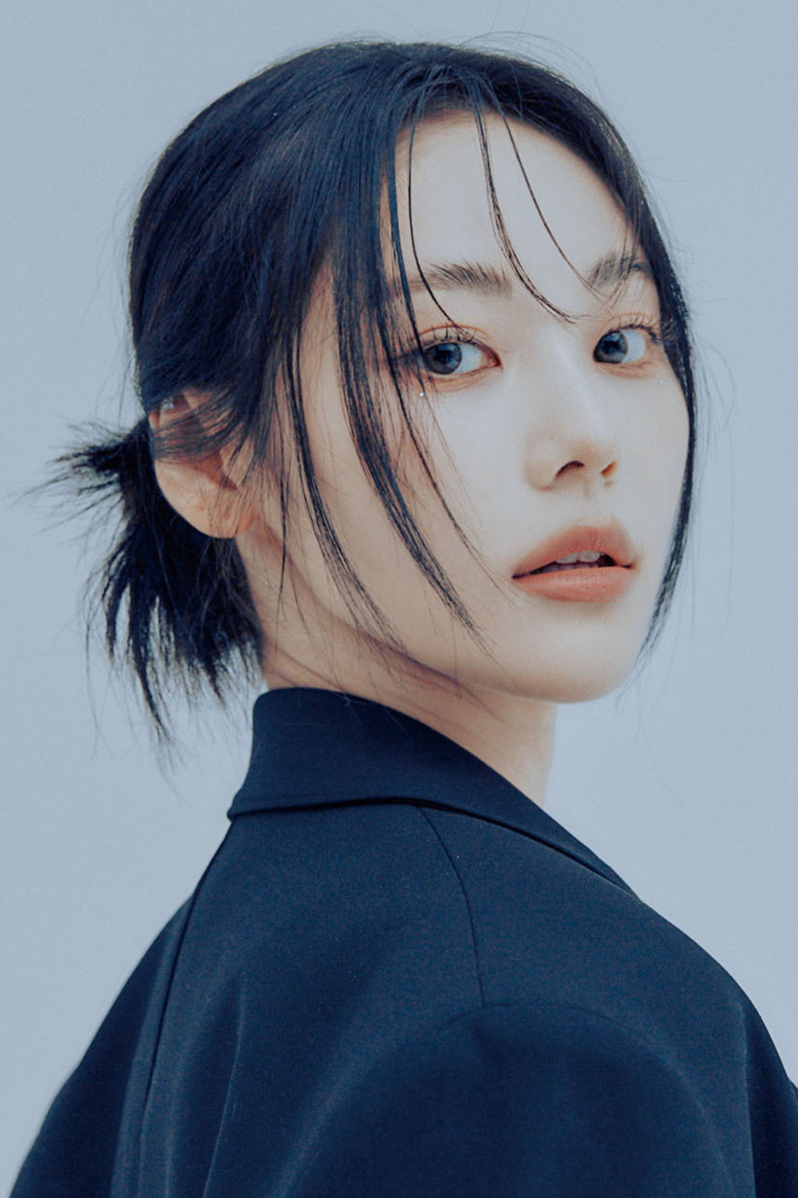 Jeong Jin-sol as self (JinSoul) in Explore Log