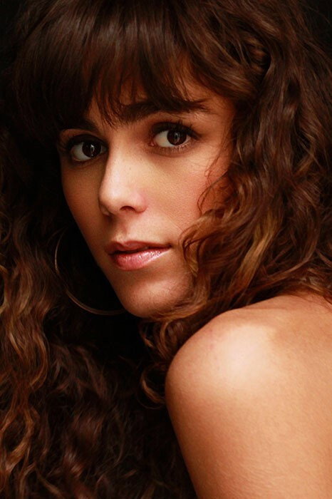 Sandra Martín as Sara in Vergüenza