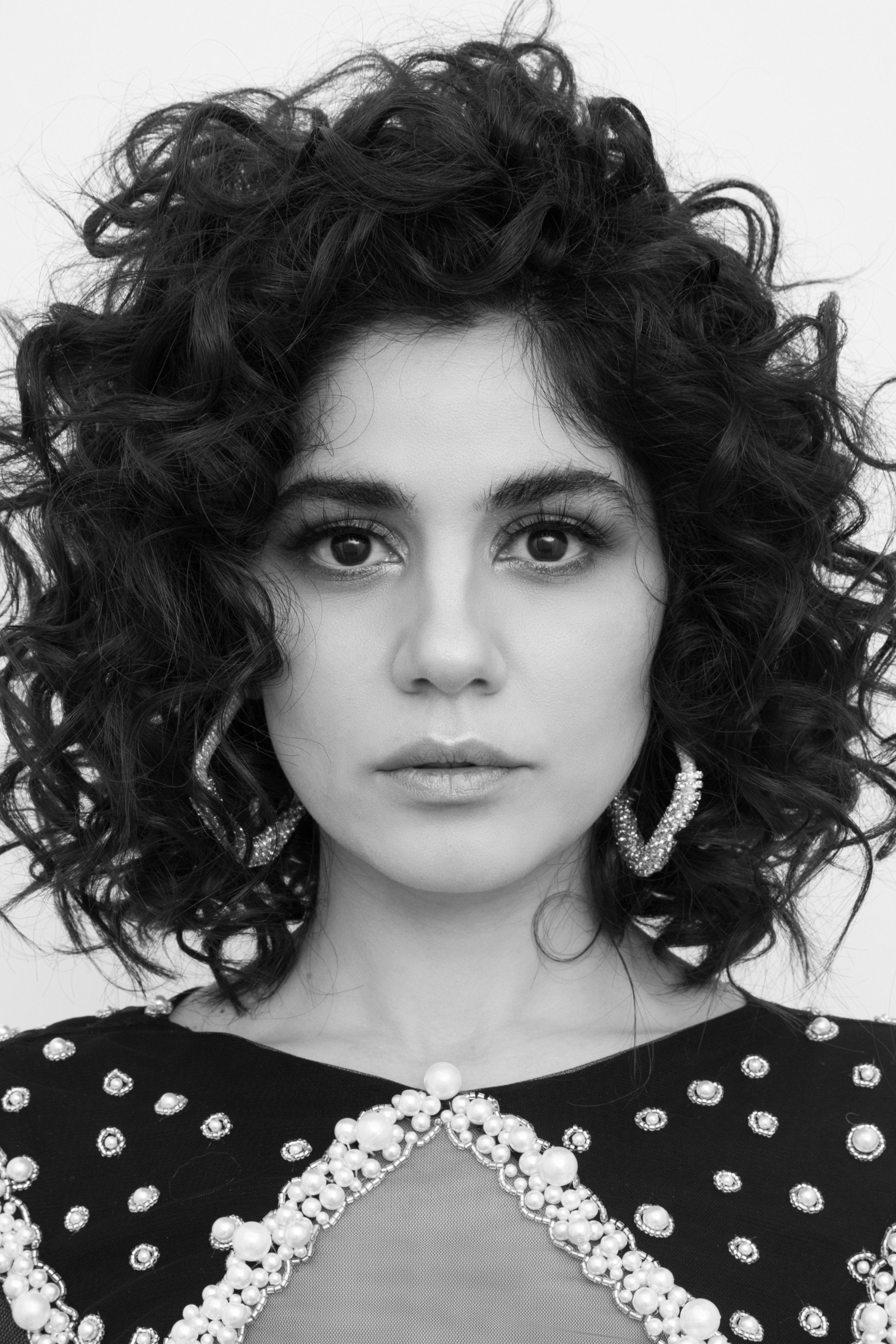 Zeynep Çamcı as Havva in Deliha
