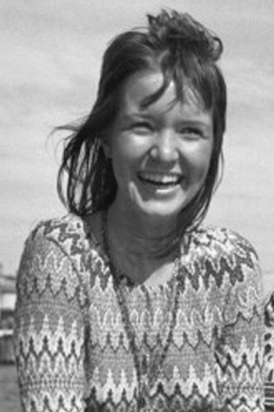 Verna Harvey as Eva in Mafia Junction