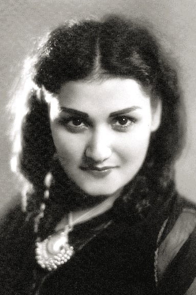 Noor Jehan as Champa in Sajni