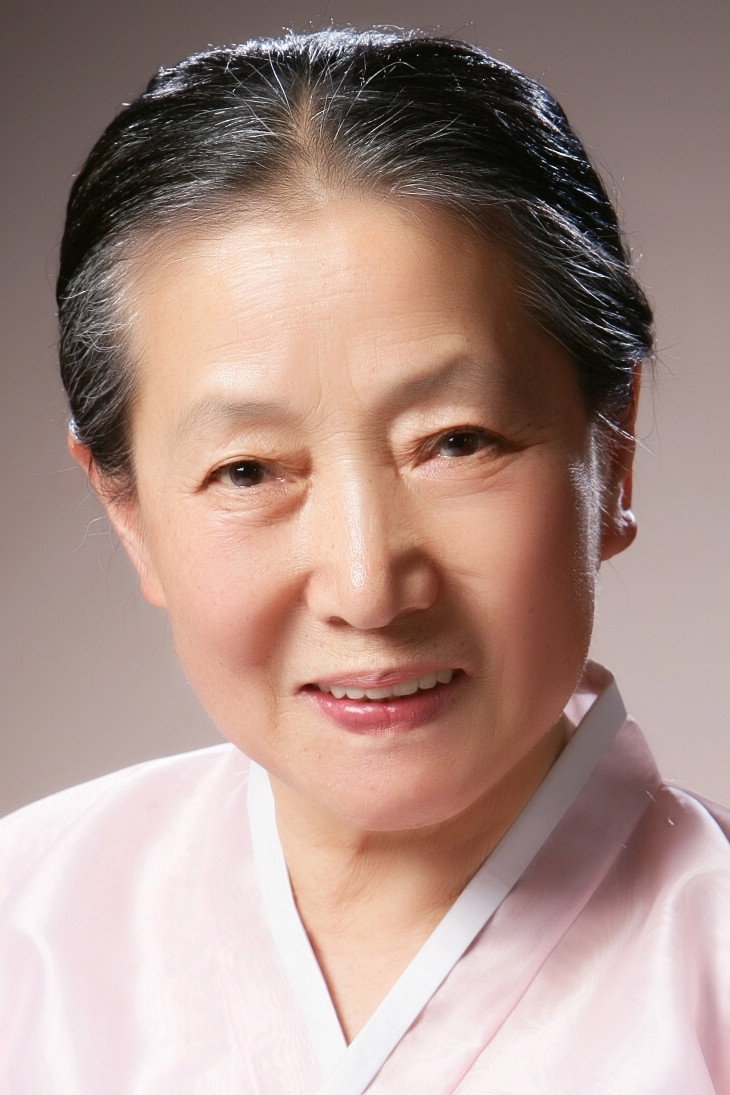 손영순 as Grandfather's Wife in One Fine Spring Day