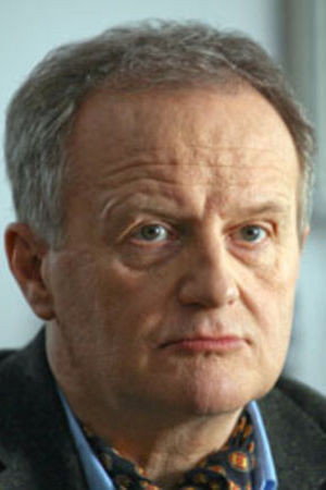 Aleksander Mikołajczak as colonel in Birds Are Singing in Kigali