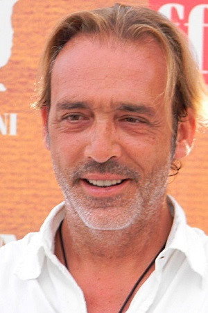 Luca Ward as Siderno (voice) in Virus Attack