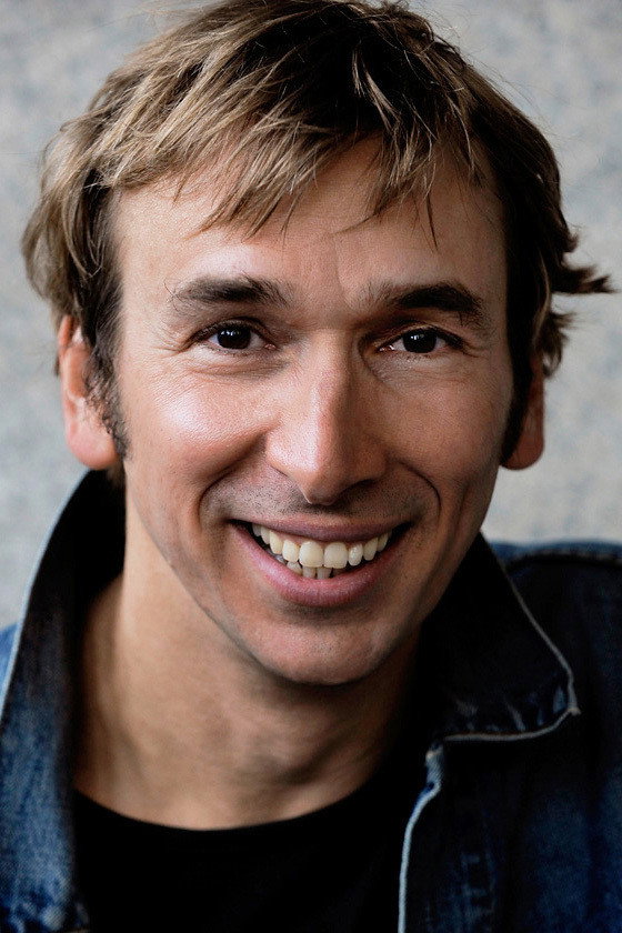 Arnd Schimkat as Arthur in Otto's Eleven
