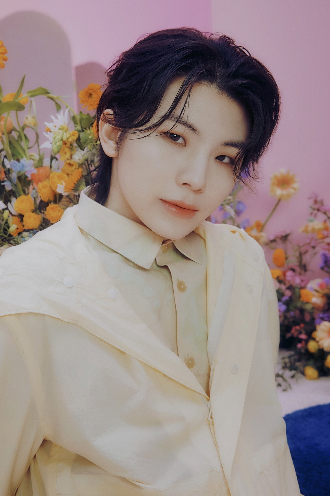 우지 as Self in NANA TOUR with SEVENTEEN