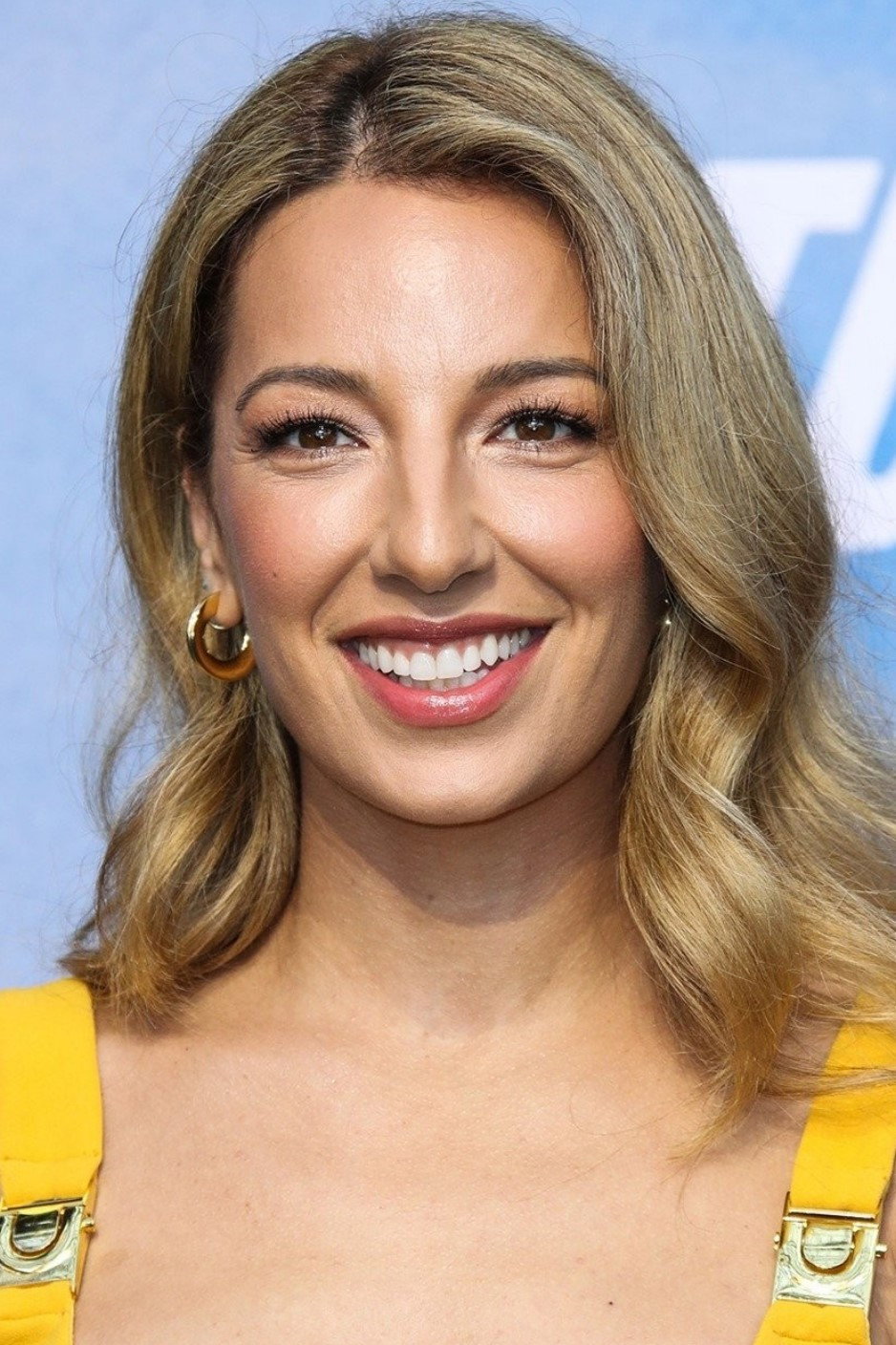Vanessa Lengies as Sarah Leigh in Radio Active