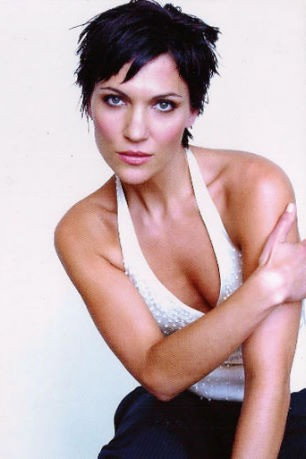 Amy Moon as Izzy in Last Mistake