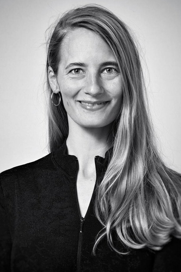 Ida Cæcilie Rasmussen as The friend in Nyforelsket
