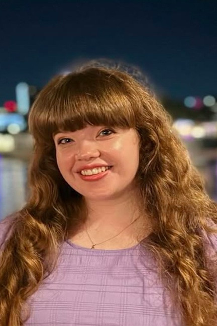 Annabelle Craig as Iguante in Stapler Randi