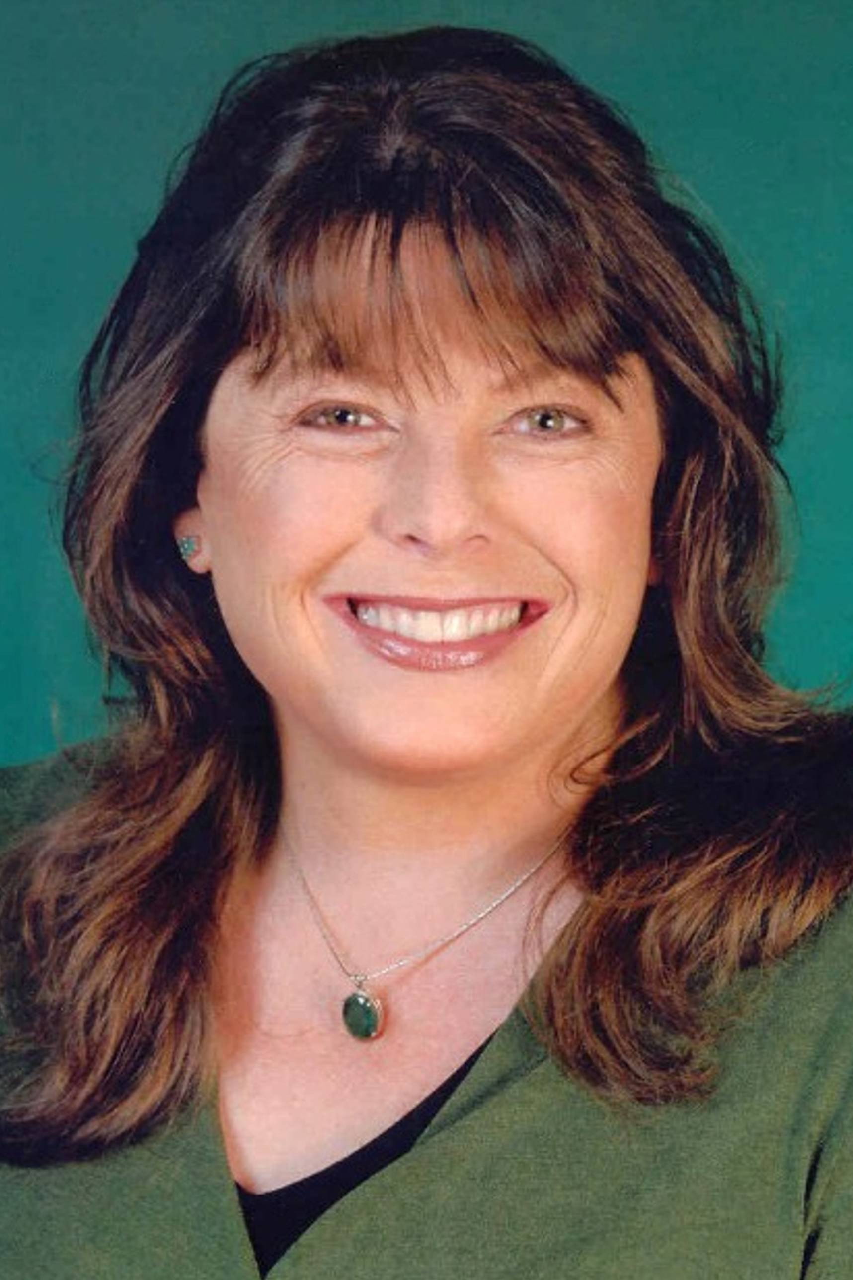 Dawn Lyn as Decky in Shoot Out