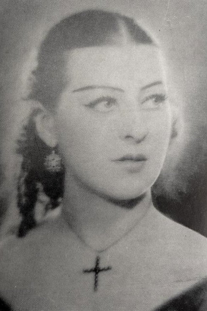 მარინე თბილელი as Wife of Dantist in Grandmothers and Grandchildren