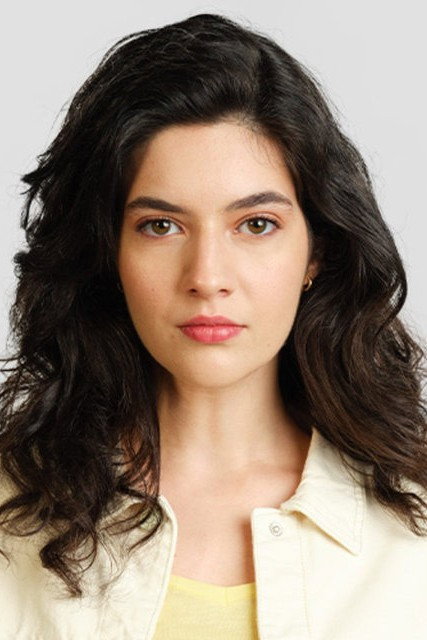 Sanem Babi as Rana Hanoğlu in Kader Bağları