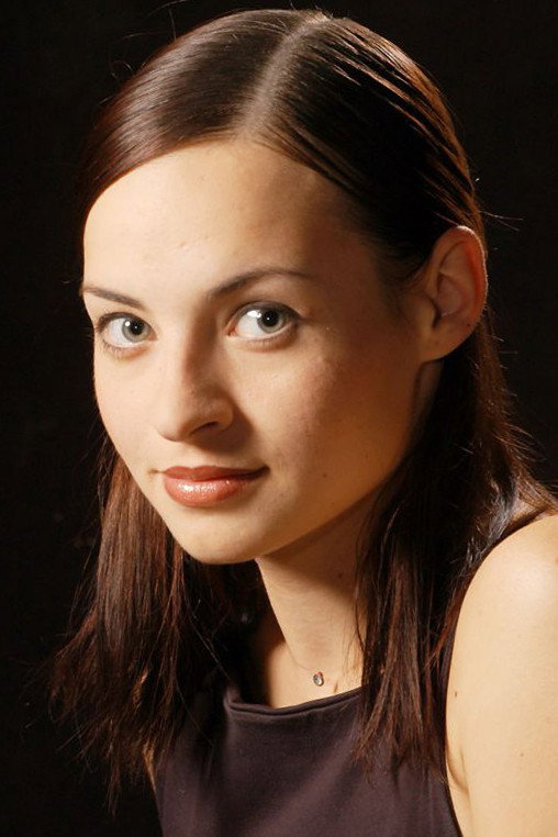 Radka Coufalová as Běta in Čerte, drž se svého kopyta!