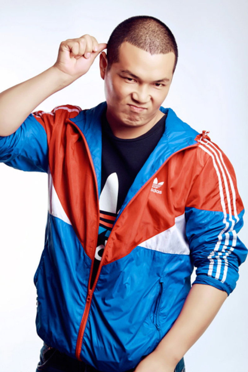 Yin Zeqiang as Boss Zhang in The Foggy Monster