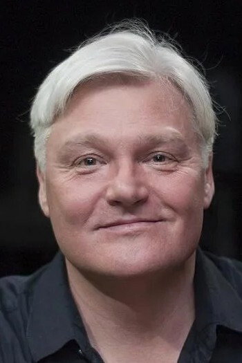 Дмитрий Прокофьев as Анатолик in Тёмная лошадка