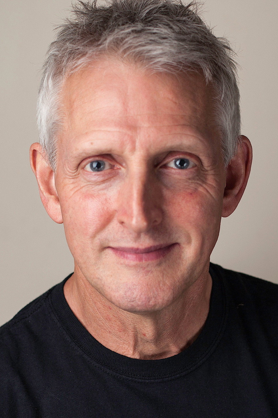Steve Edwin as Psychiatrist in Emotional Backgammon