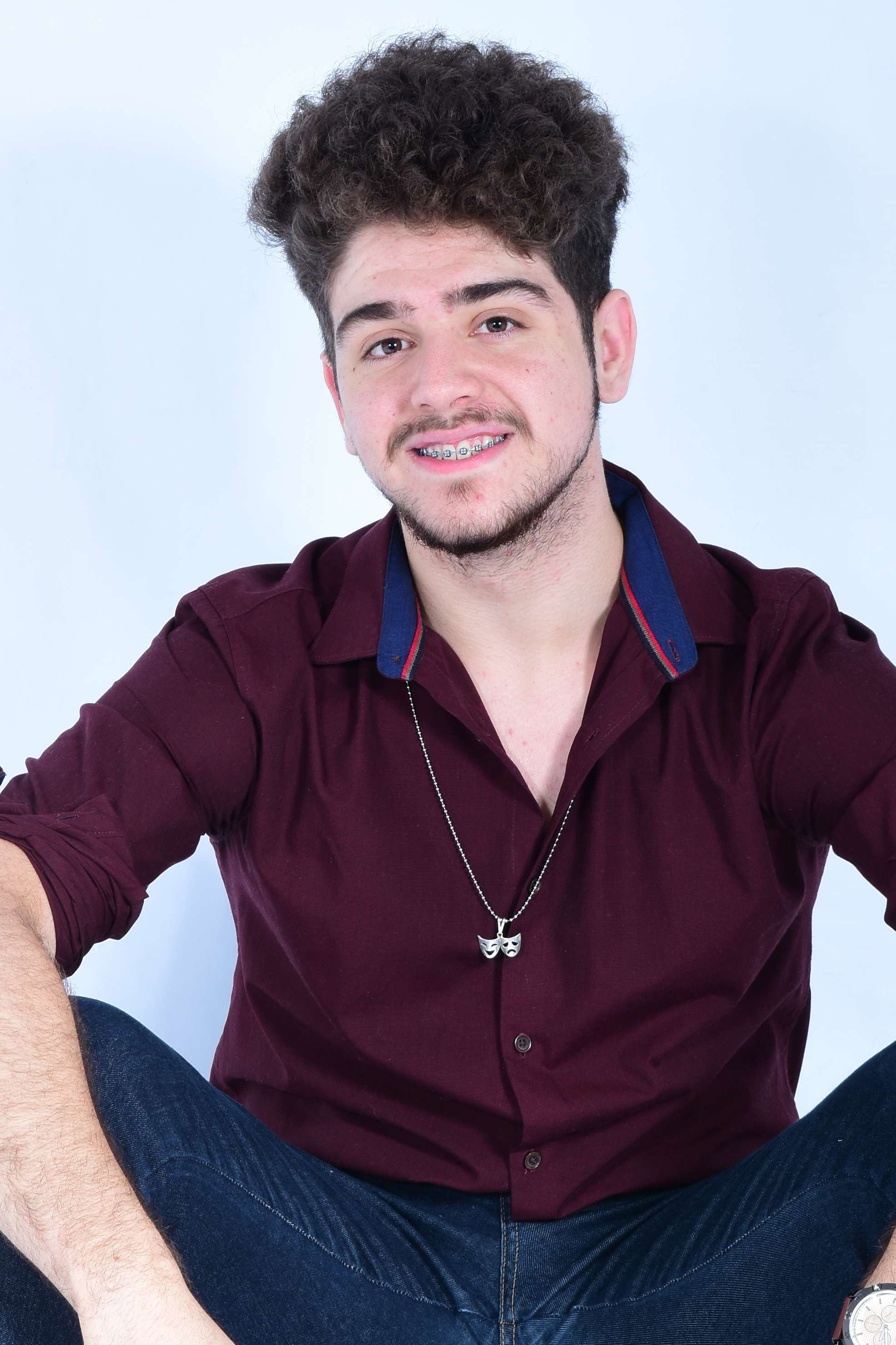 Carlos Henrique as Detetive Ramos in Escuridão
