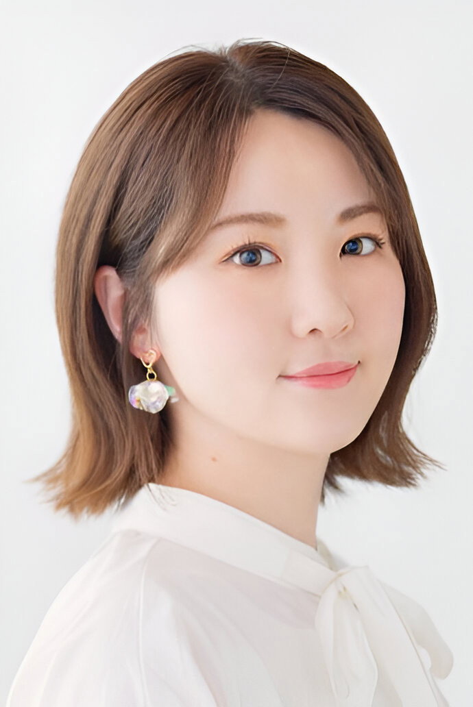 大森舞 as (voice) in Paulette's Chair