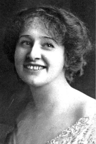 Pearl Sindelar as Mary Doolittle in The Four-Footed Ranger