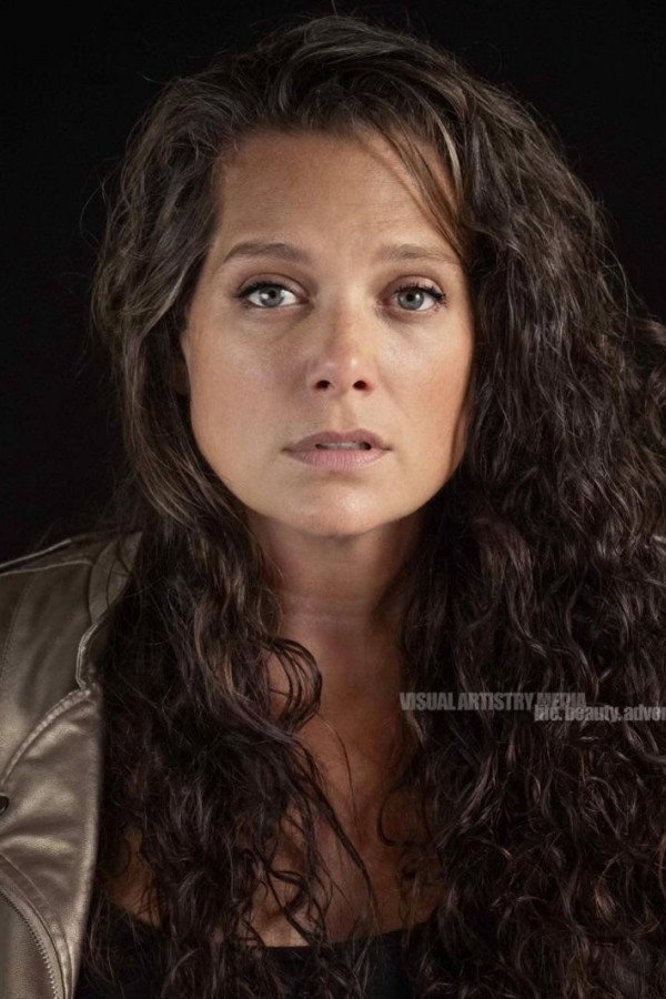 Eliza Kelley as Nana in The Notorious Finster