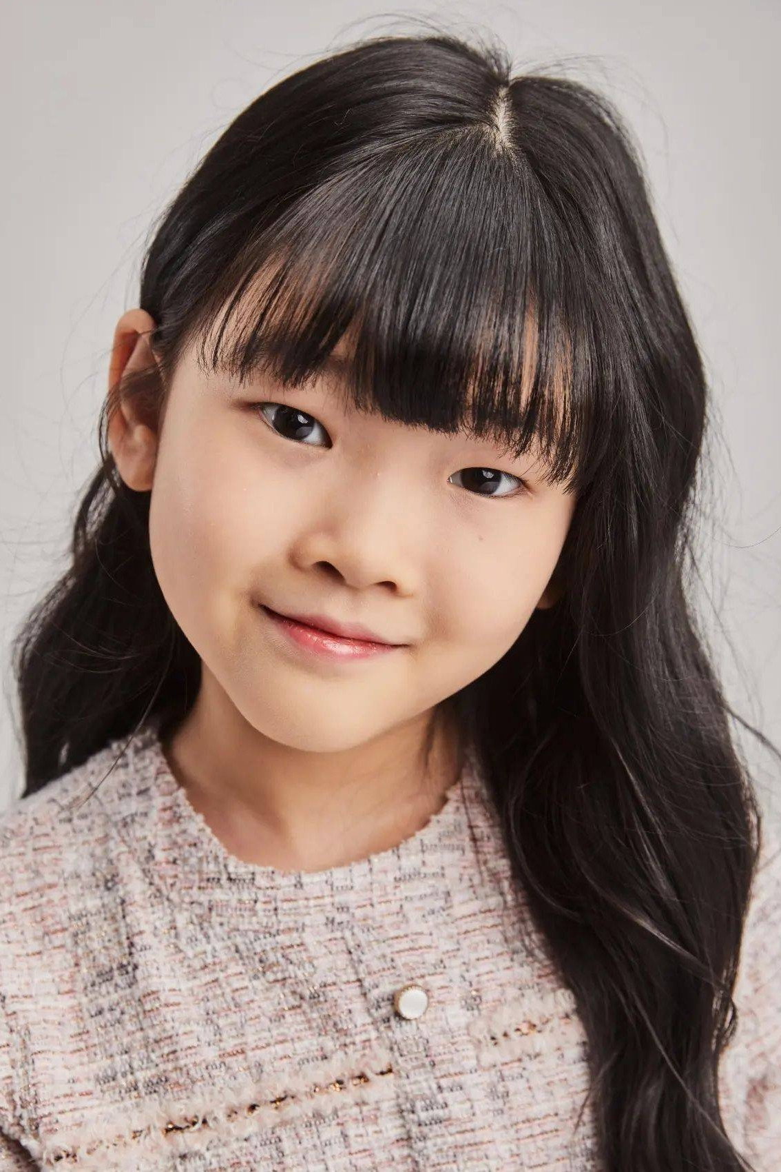 김주은 as Soo-Young in Devil in the Lake