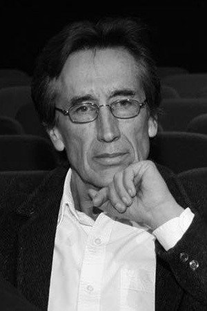 Camilo Luzuriaga as Capitán Bolivar Rojas in Crónicas