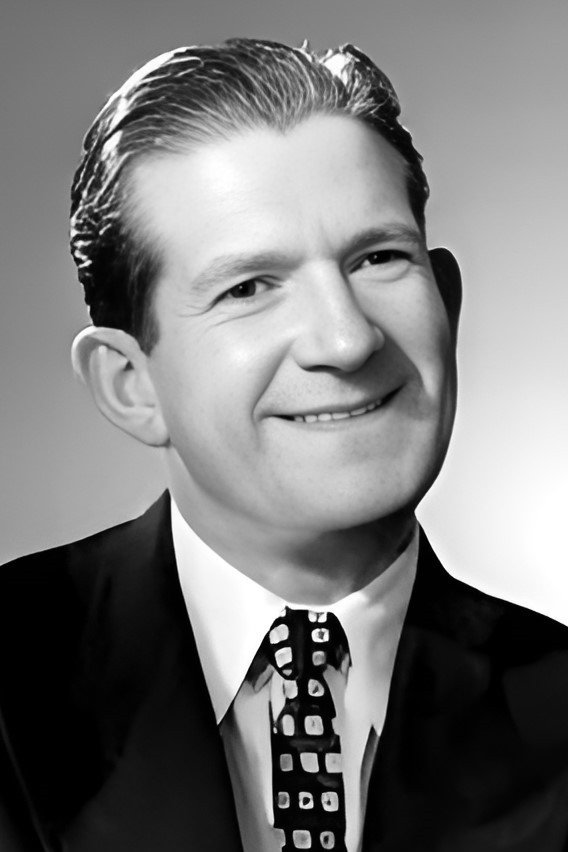 Ted Ray as Bert in The Crowning Touch