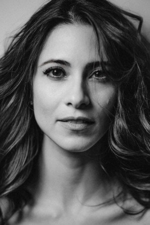 Maria-Elena Laas as Alexa in Sold