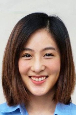 Alice Tsoi as Meaw in The Sand Princess
