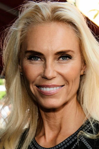 Anna Anka as Self in Expedition Vildmark