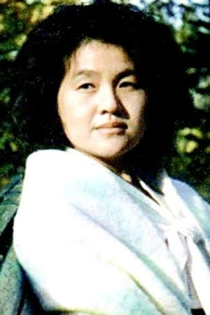 Hye-rim Song as Song-nie in Village at the Demarcation Line