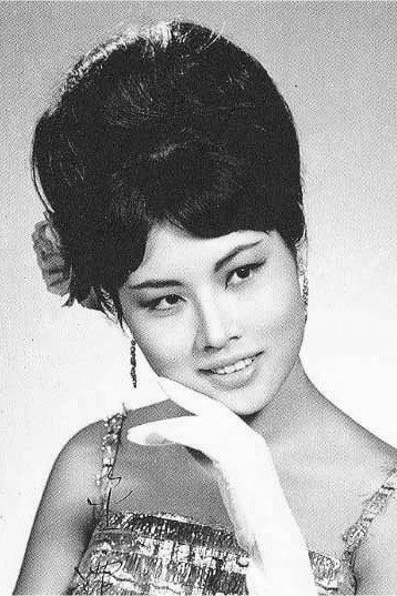 金霏 as Li Fei-Fei in Divorce, Hong Kong Style