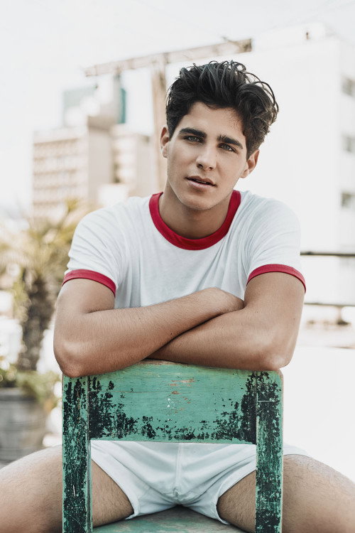 Mauricio Abad as Ulises Reyes in Like, la Leyenda