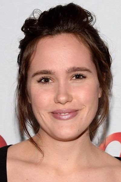 Eden Brolin as Lucy in Emerald City