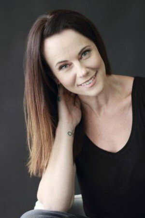 Milan Murray as Julia Bruwer in Waterfront
