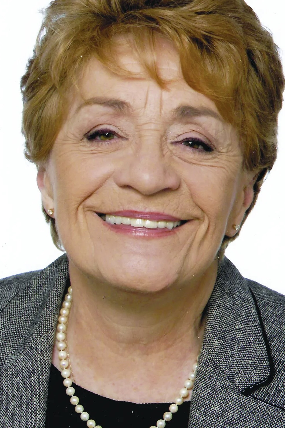 Élisabeth Chouvalidzé as Madeleine in The Zone