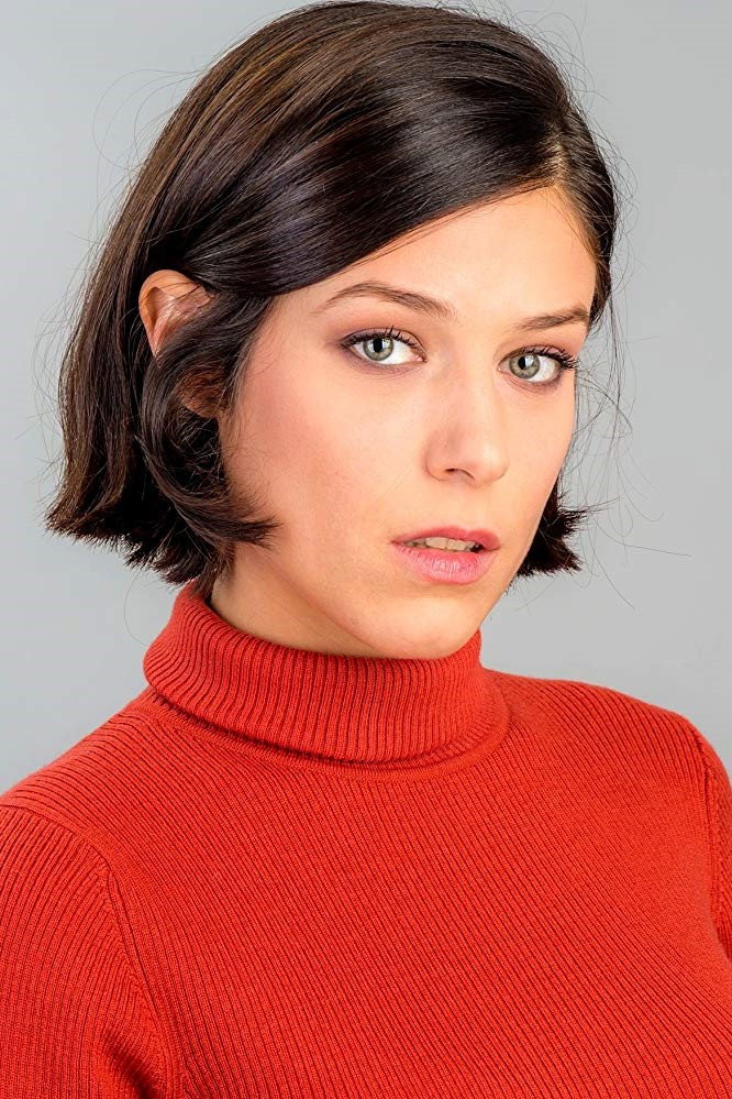 Iria del Río as Lidia in Dancing on Glass