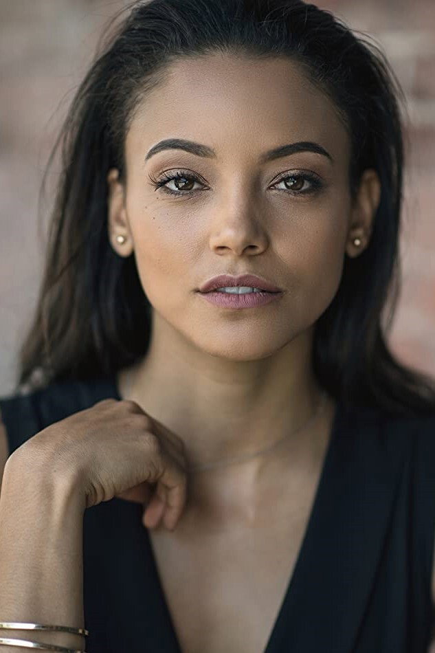 Gabrielle Walsh as Amy (Voice) in Locked