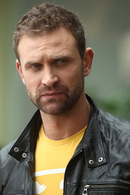 Tomáš Maštalír as Josef Krulich in Vedlejší produkt