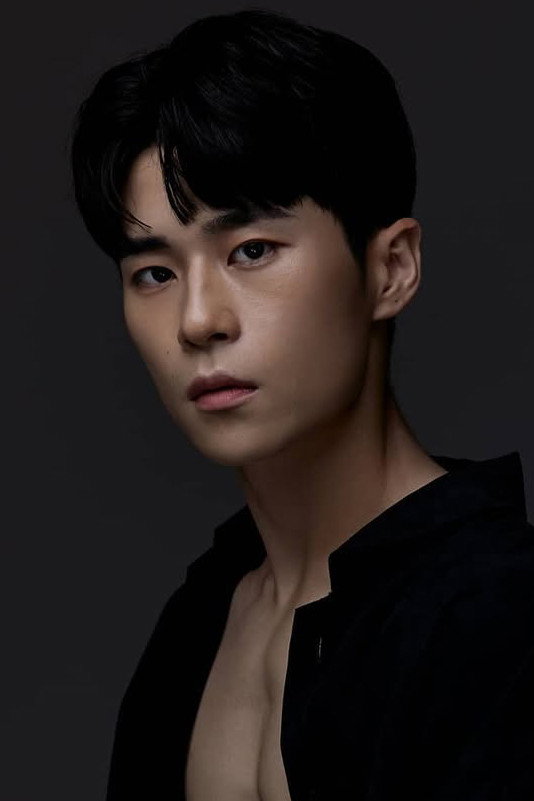 황민환 as Hwang Min-hwan in My Damn Business