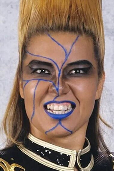 青木恵子 as Bull Nakano in The Devils of the Ring