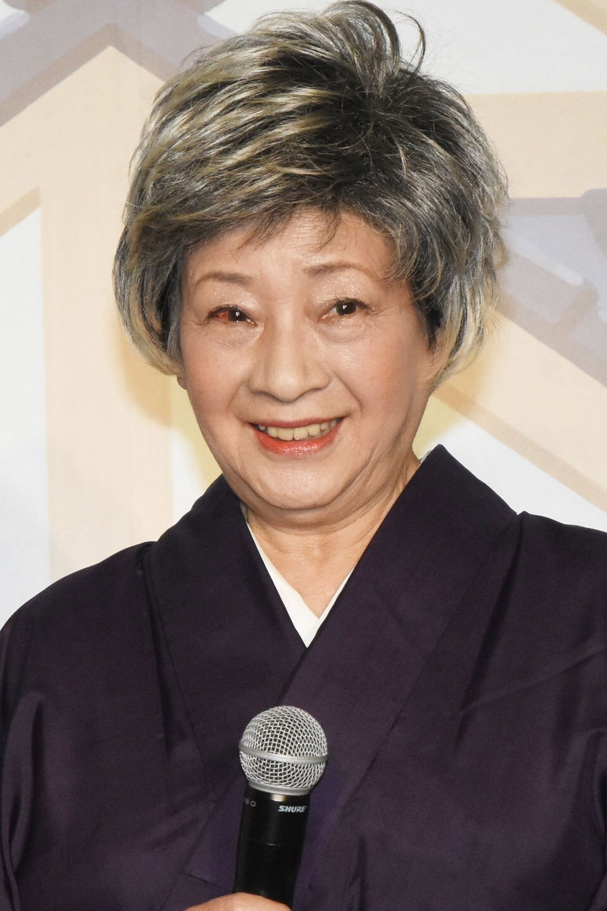 加藤みどり as Hatsue Oyama in Ganbare!! Robocon