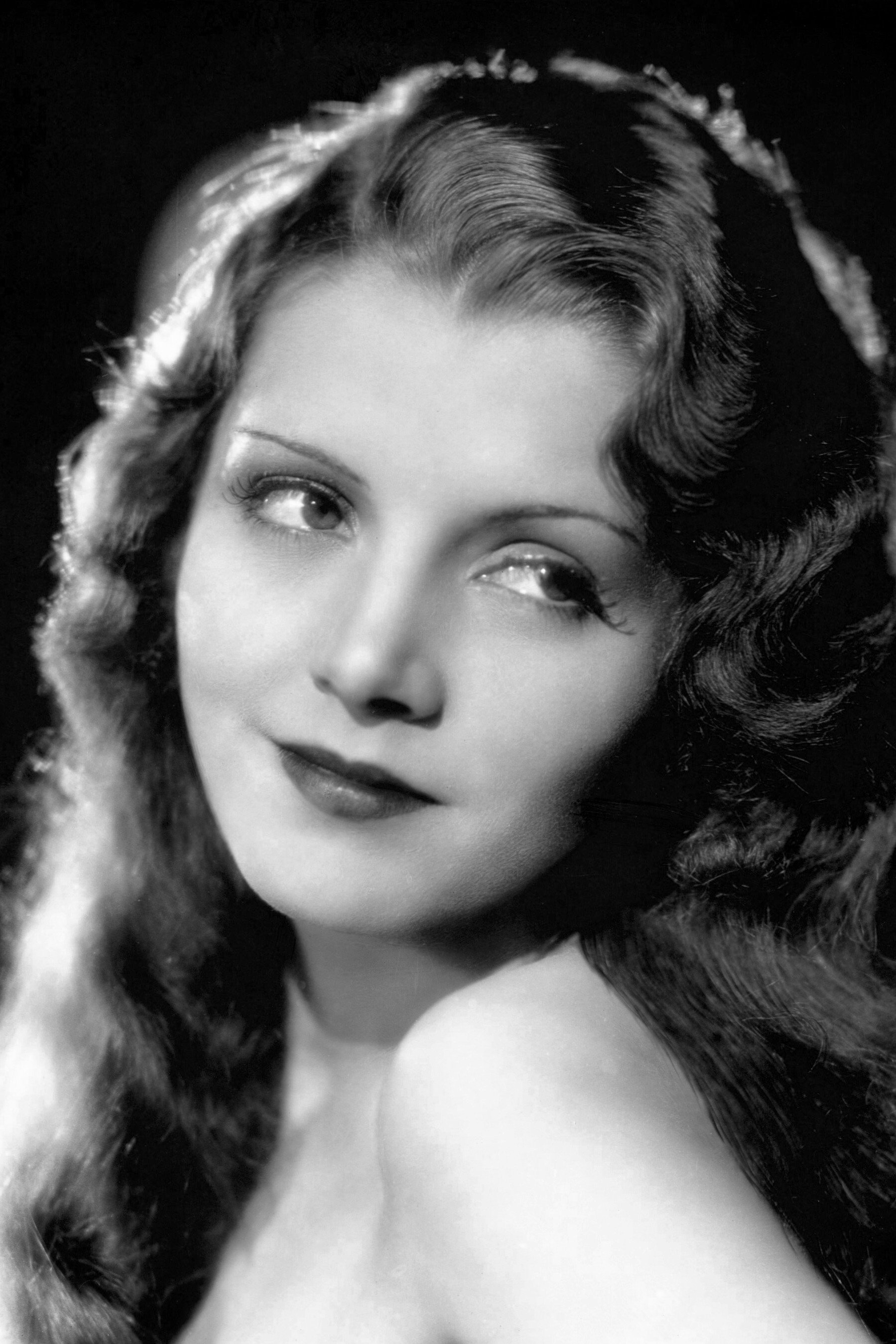 Peggy Shannon as Mary Gehring in Touchdown!