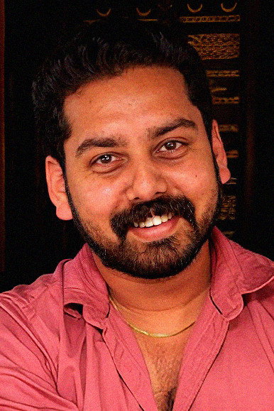 Amal Raveendran as Sharath in 1982 Anbarasin Kaadhal