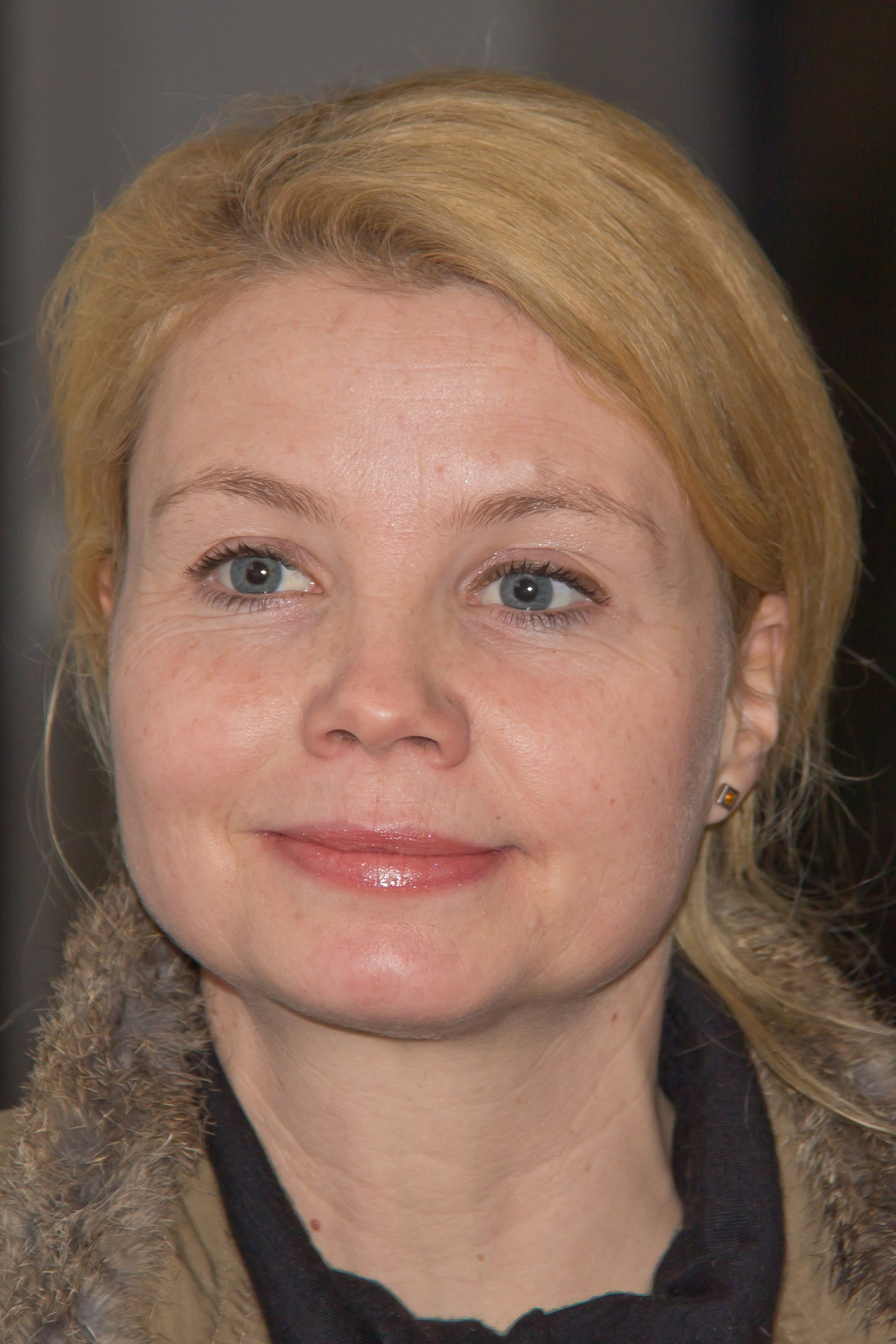 Annette Frier as Various in Switch