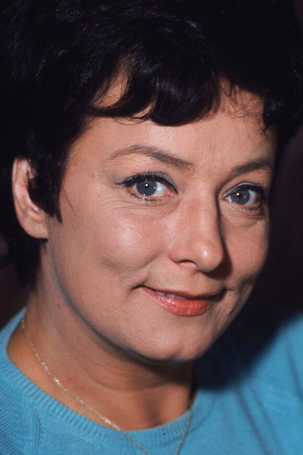Lily Broberg as Molly in Final Act